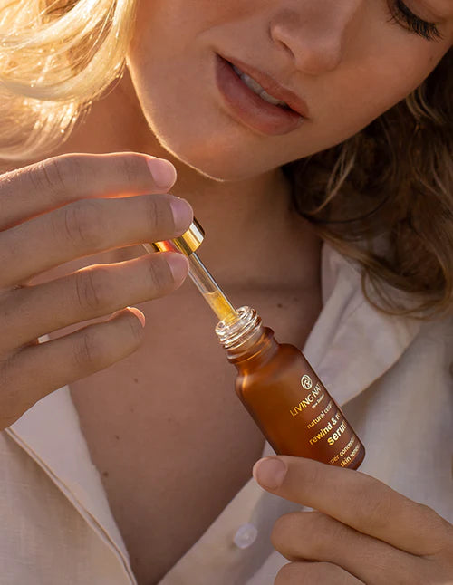 Living Nature 逆齡修護精華液 18毫升